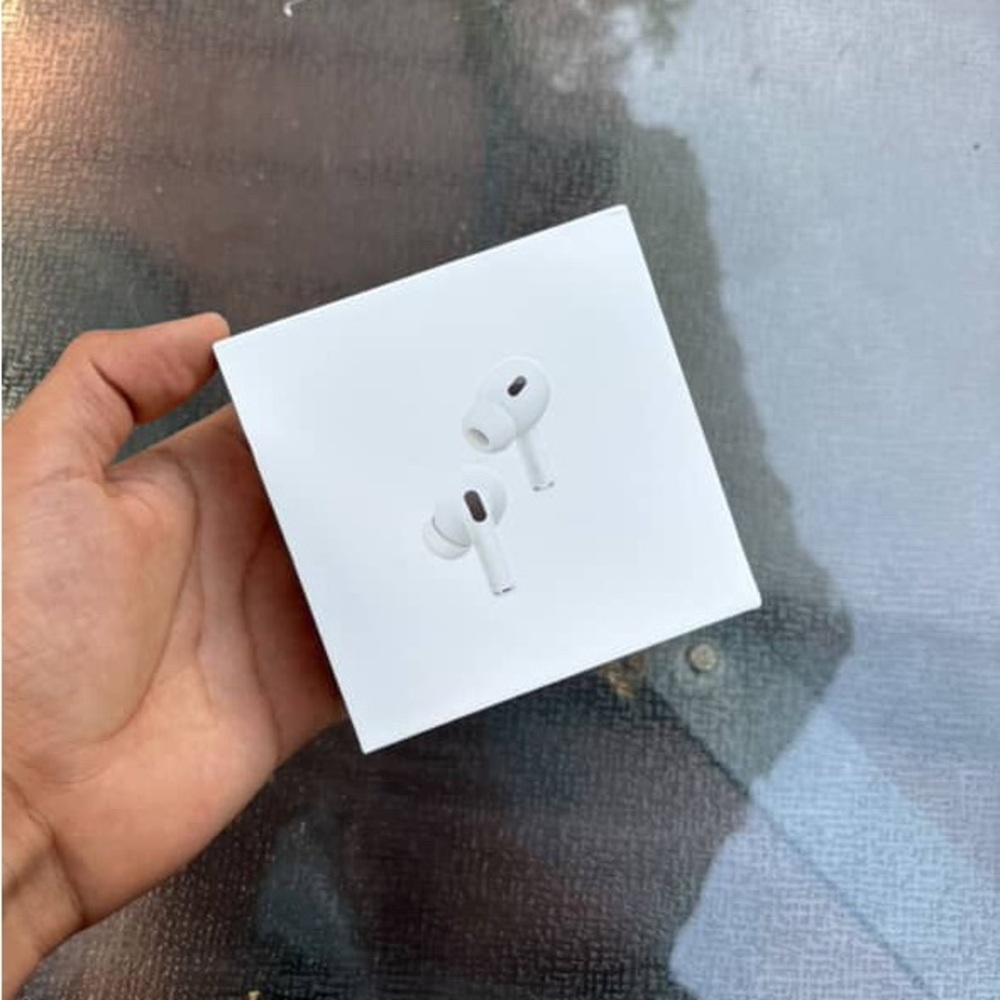 Apple AirPods Pro Box in White